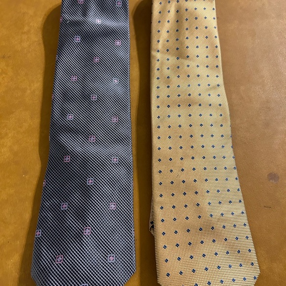 Elegant Gray and Gold Patterned Ties - Picture 1 of 5